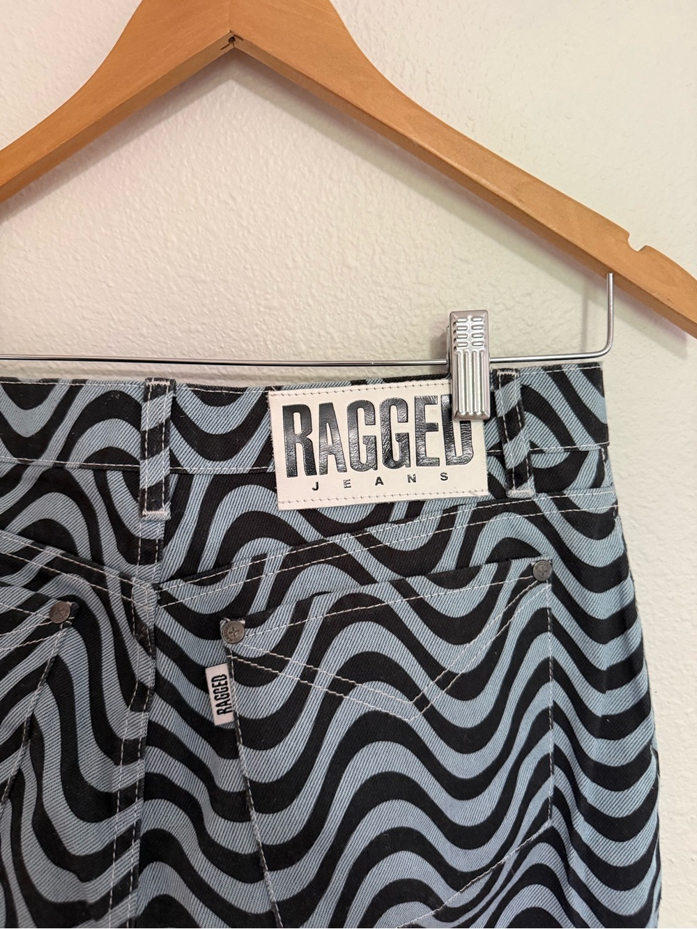 Women's Black & Light Blue Wave Print Denim Jeans RAGGED